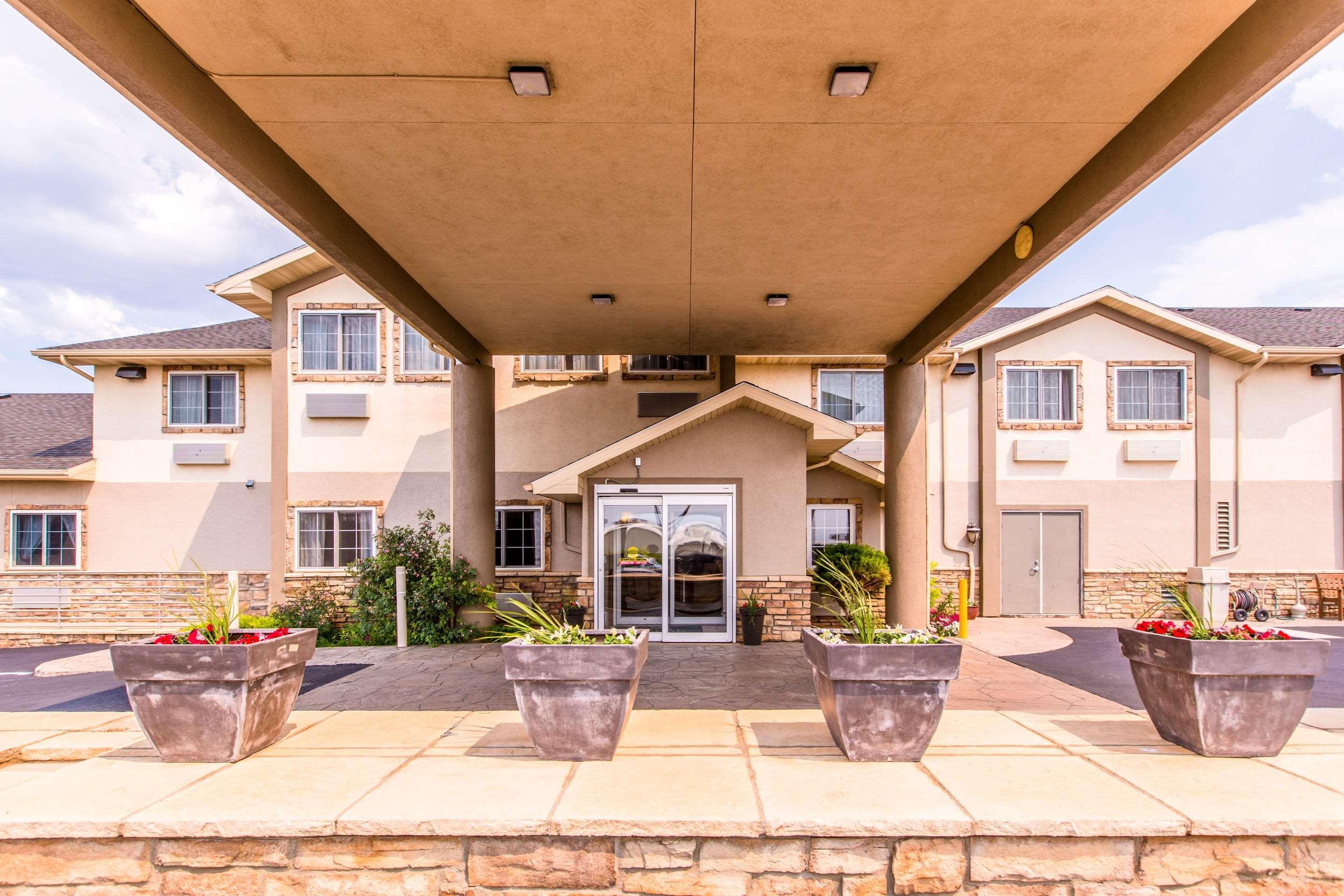 Quality & University Hotel
